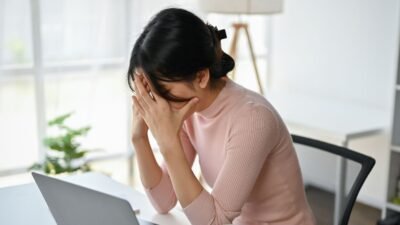 De que se queixa o homem?